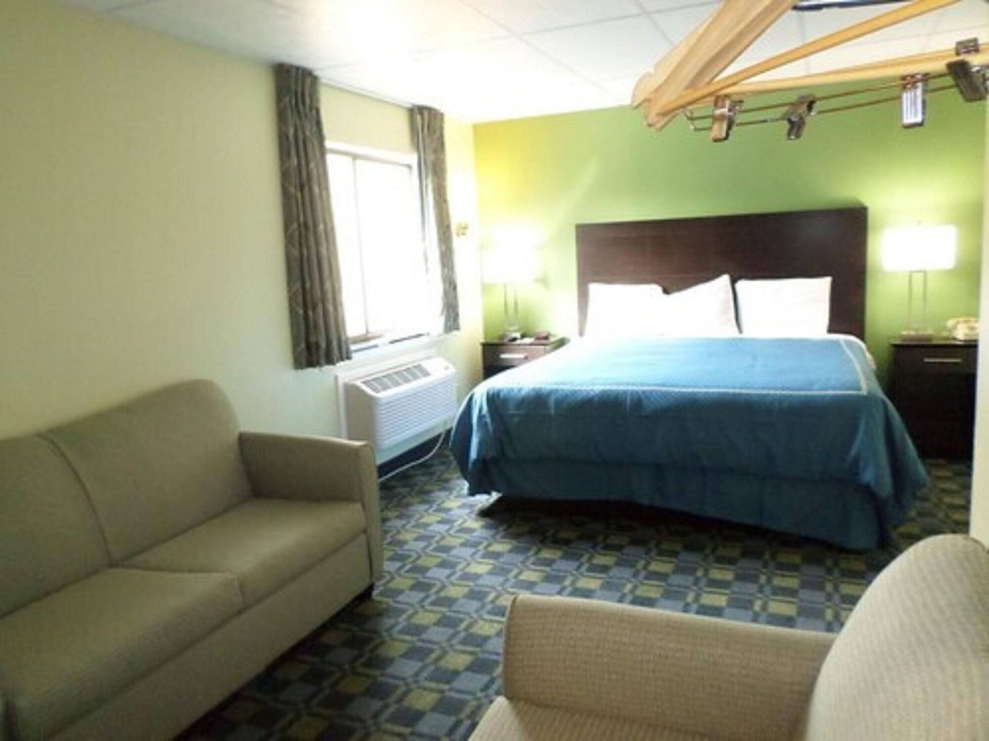 Travelodge By Wyndham Cleveland Lakewood Esterno foto