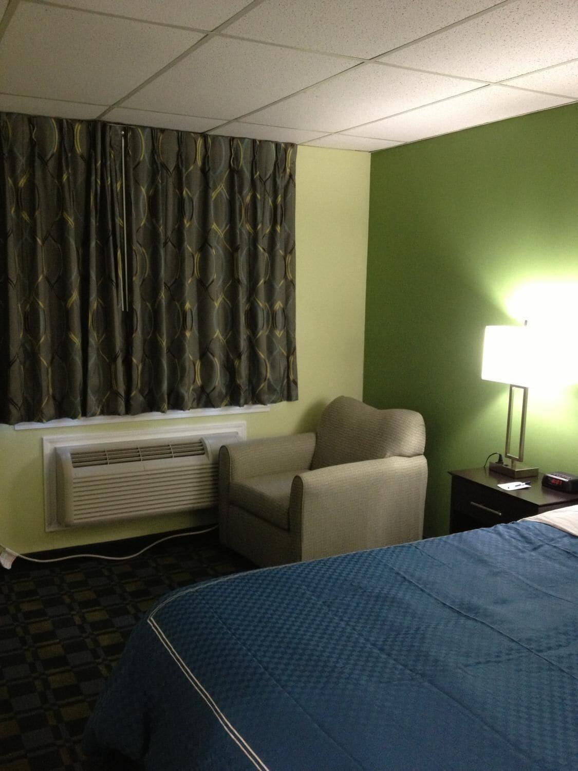 Travelodge By Wyndham Cleveland Lakewood Esterno foto