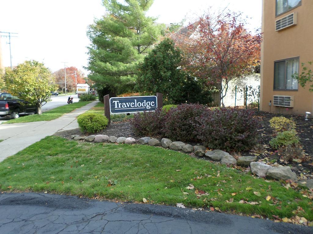 Travelodge By Wyndham Cleveland Lakewood Esterno foto